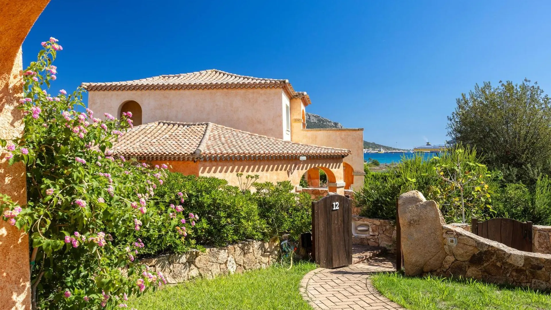 Le Perle Di Golfo Aranci Villa Italy